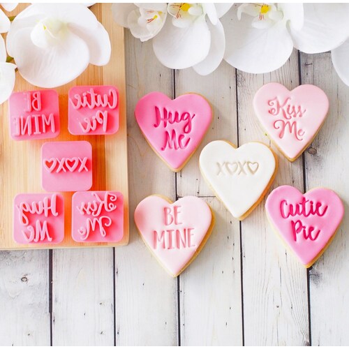 FONDANT EMBOSSER - Love Converstaion Heart (5 pieces)